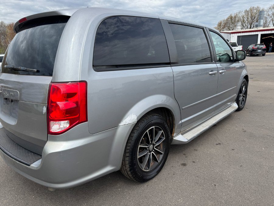 Used 2014 Dodge Grand Caravan SXT w/ Quick Order Package 29G SXT FWD image 11