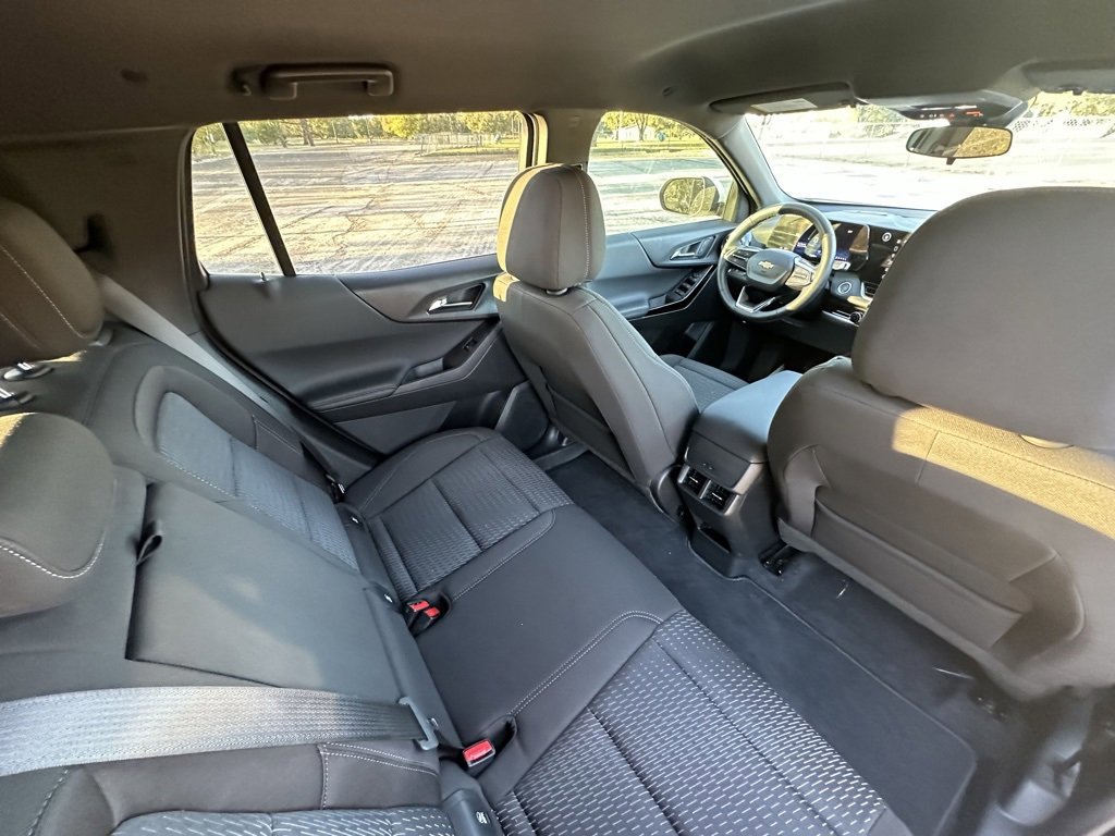 New 2026 Chevrolet Equinox LT image 18