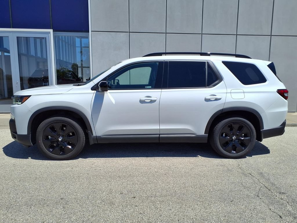 Used 2026 Honda Pilot Black Edition image 3