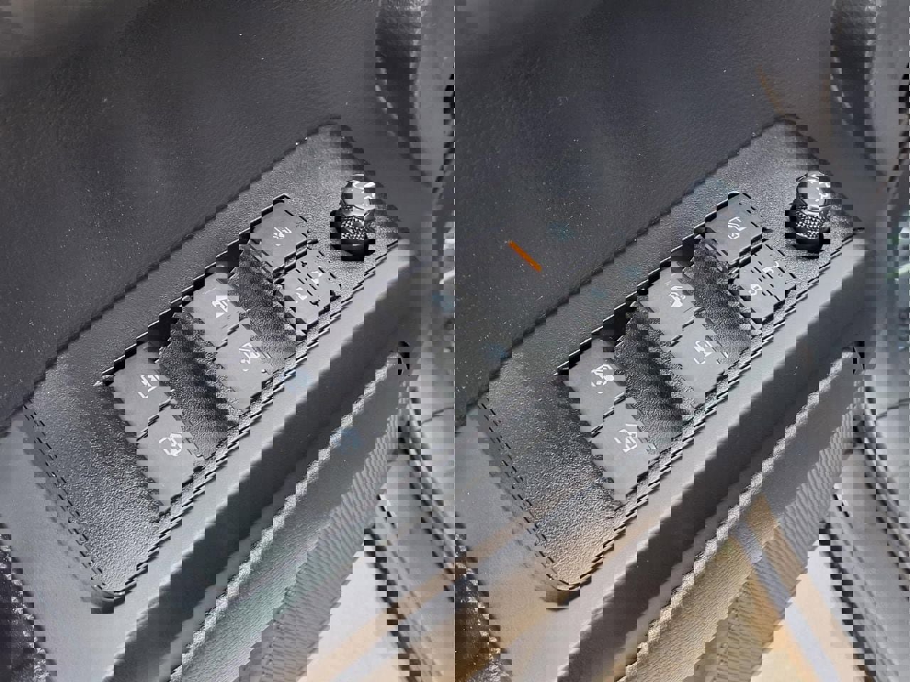 Used 2023 Toyota Tacoma SR AWD/4WD image 14