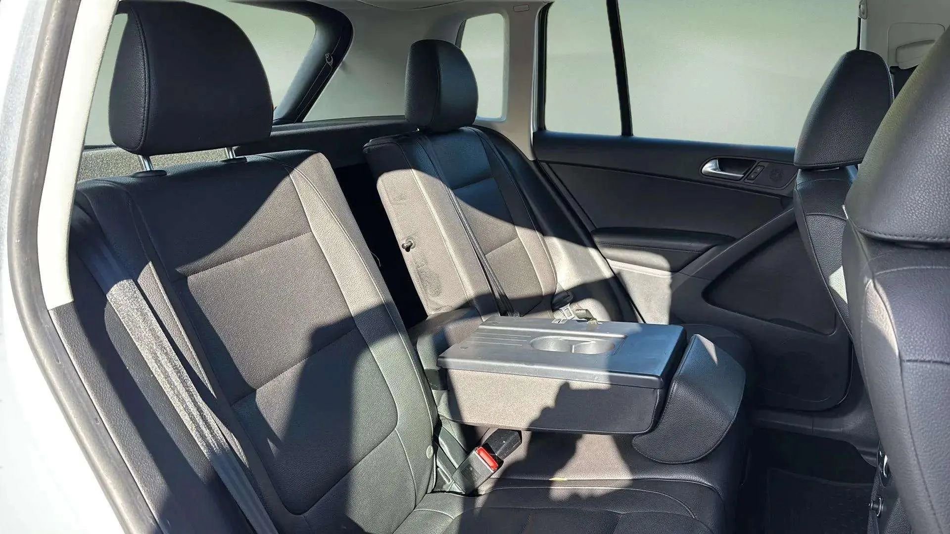 Used 2016 Volkswagen Tiguan S image 22