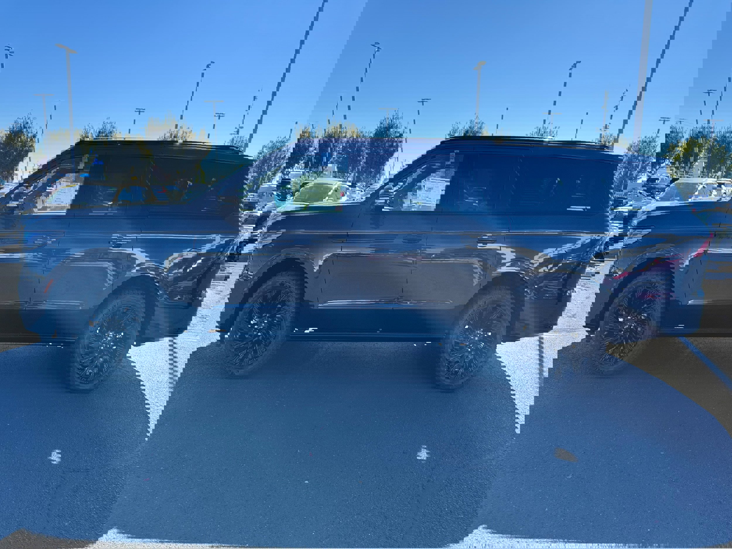 New 2025 Lincoln Navigator L Reserve w/ Jet Appearance Package image 7