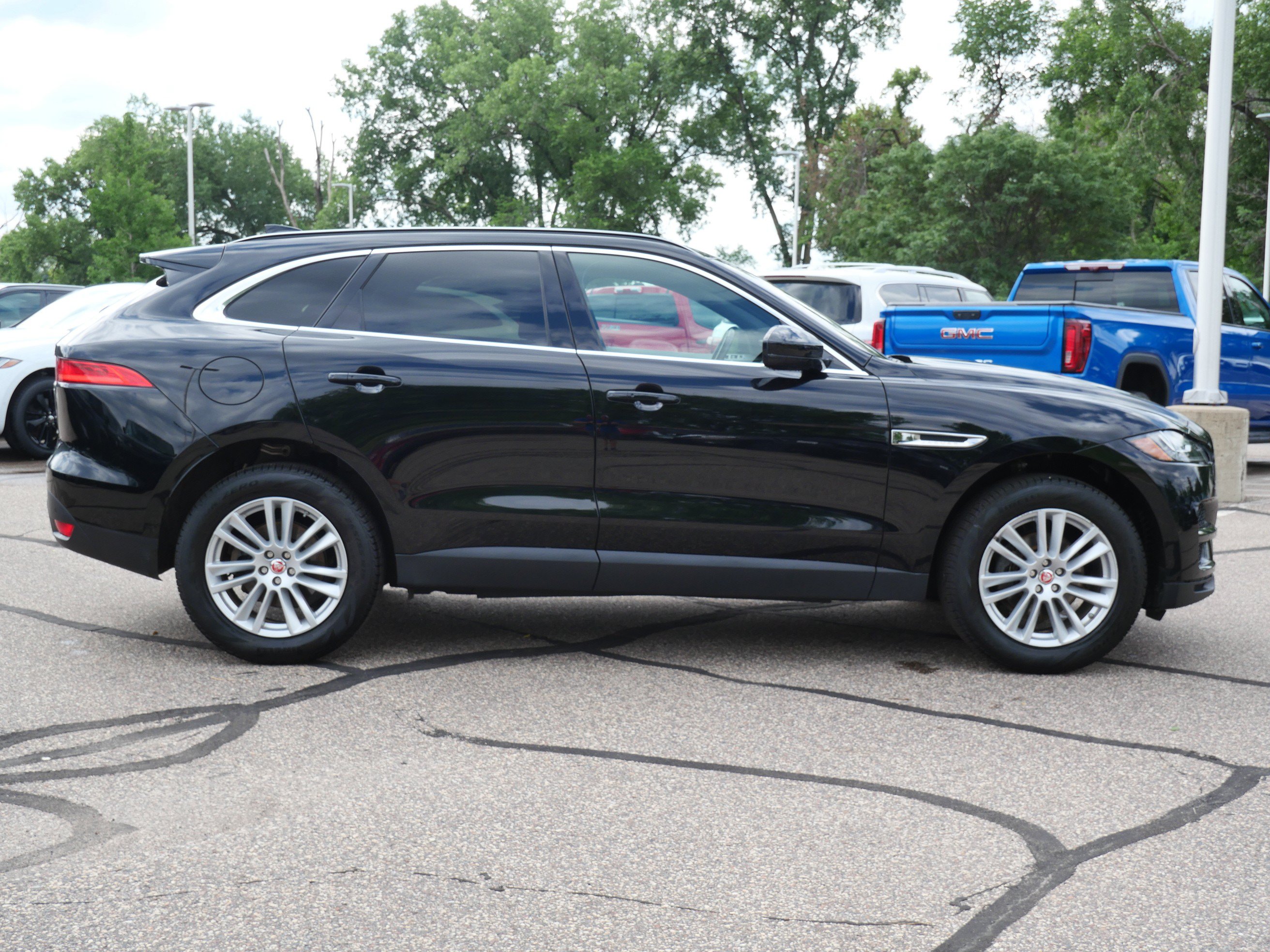 Used 2019 Jaguar F-PACE Prestige AWD/4WD image 6