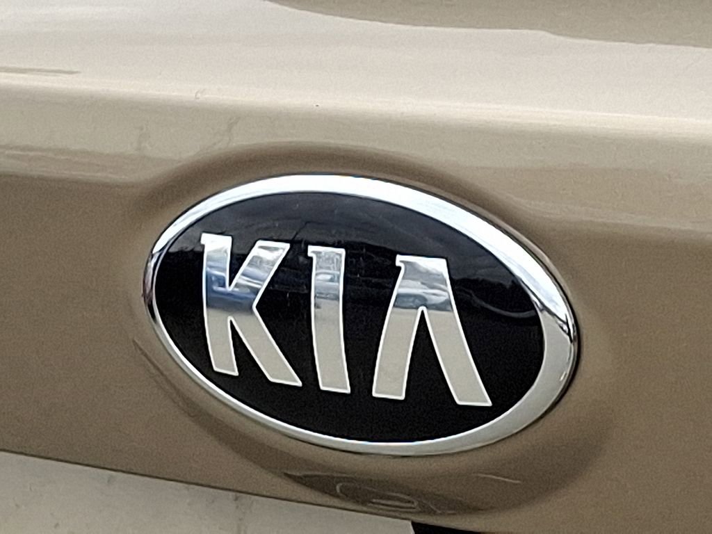 Used 2021 Kia Sorento S FWD image 28