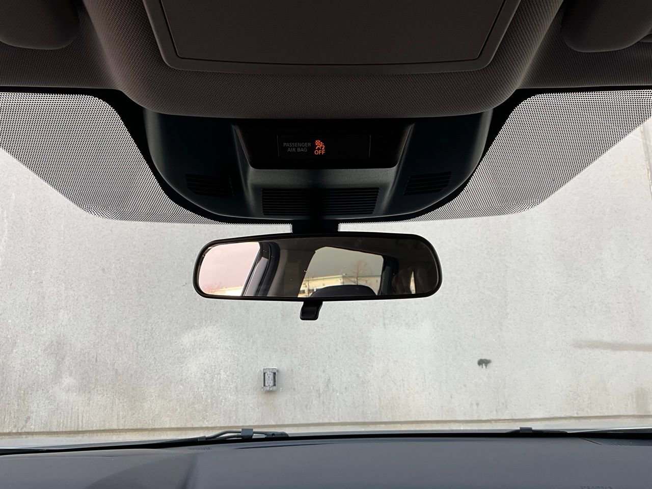 Used 2025 Nissan Rogue SV image 18