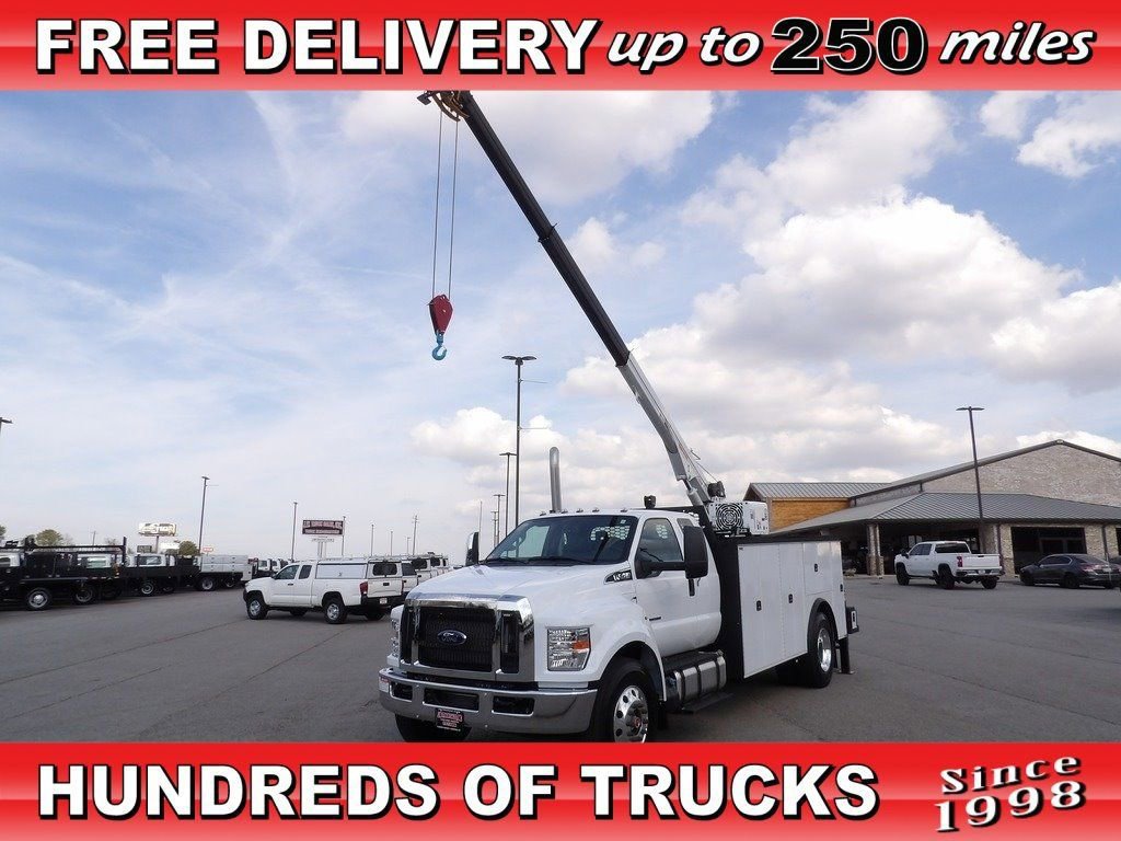 Used 2025 Ford F750 2WD SuperCab Super Duty image 1