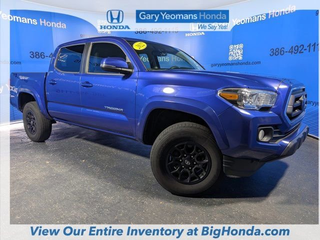 Used 2022 Toyota Tacoma SR5 w/ Technology Package RWD image 4