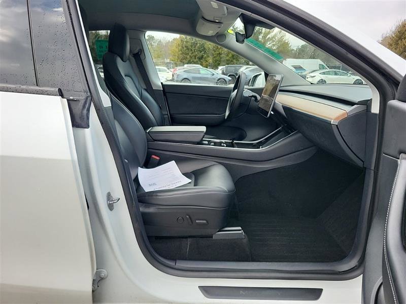 Used 2020 Tesla Model Y Long Range image 5