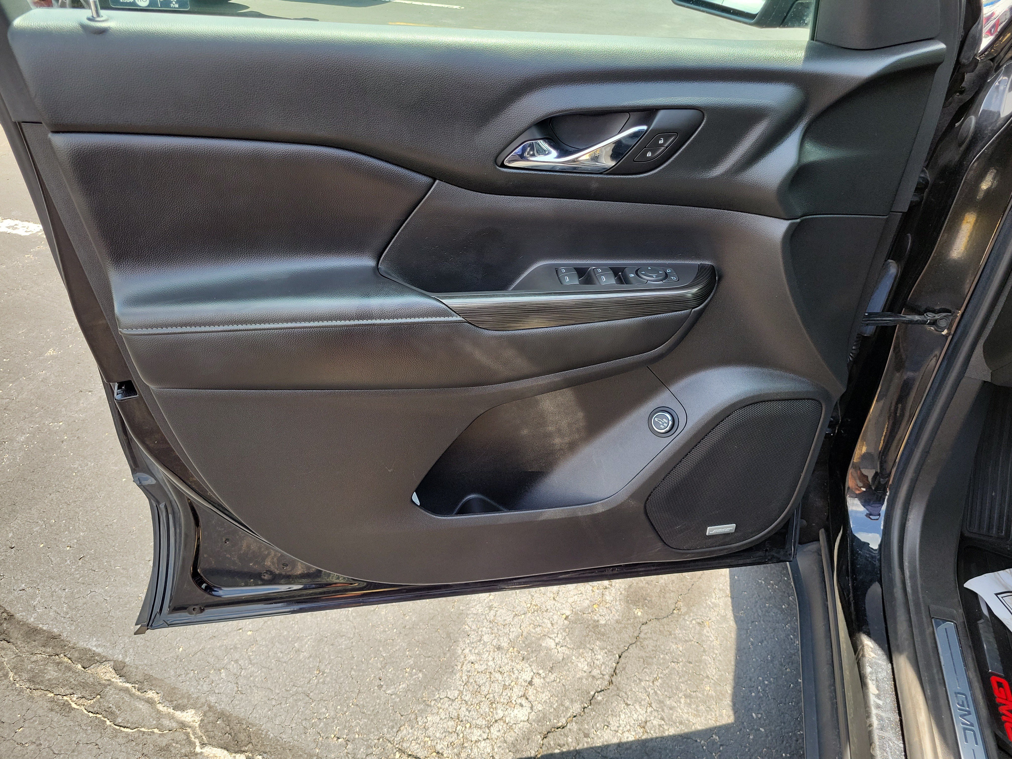 Used 2018 GMC Acadia SLT FWD image 18
