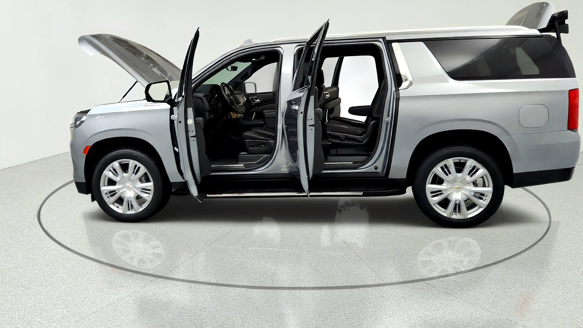 Used 2023 Chevrolet Suburban High Country AWD/4WD image 10