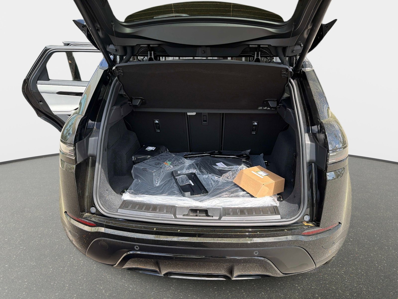 New 2026 Land Rover Range Rover Evoque S image 11