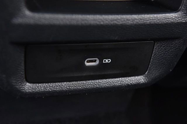 Certified 2023 Volkswagen Taos SE image 23
