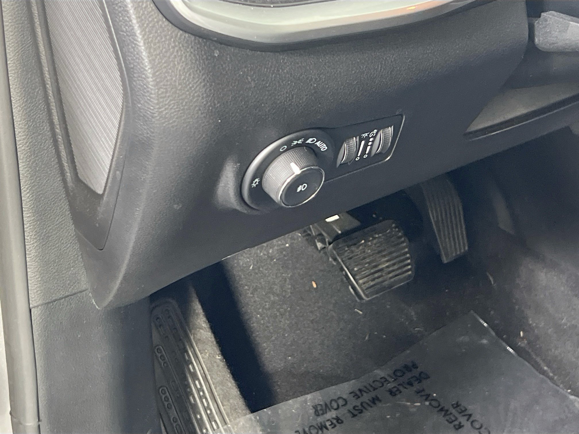 Used 2022 Jeep Compass Latitude w/ Sun and Sound Group AWD/4WD image 10