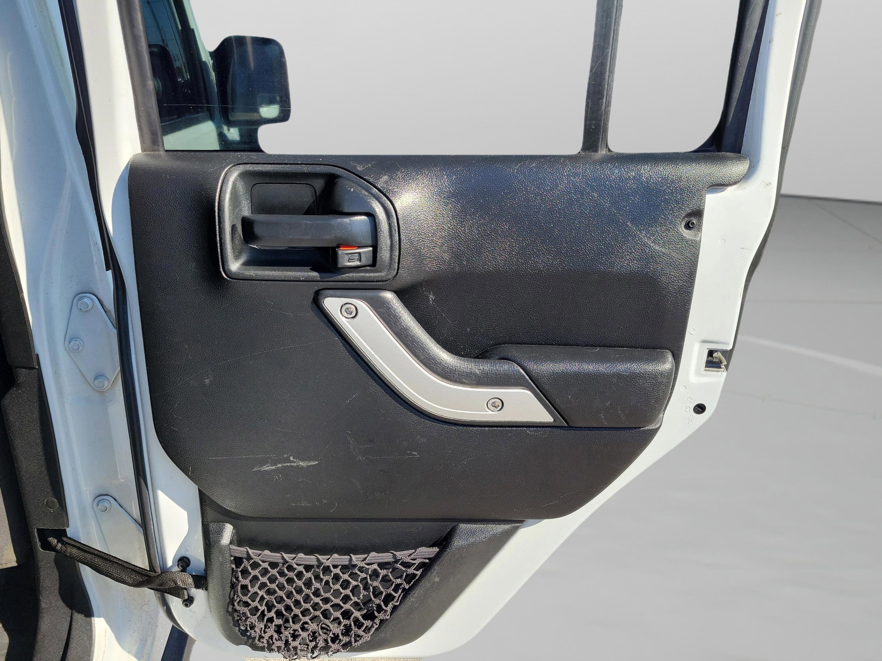 Used 2017 Jeep Wrangler Unlimited Sahara w/ Max Tow Package image 27