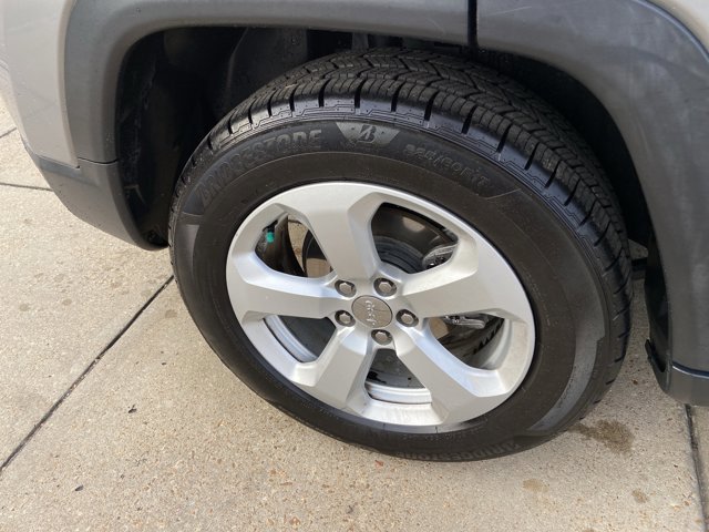 Used 2019 Jeep Compass Latitude image 33