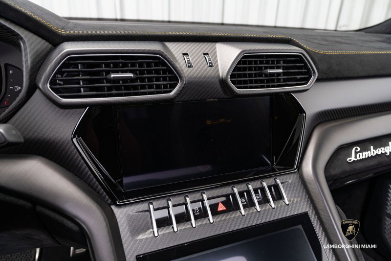Used 2024 Lamborghini Urus Performante image 42