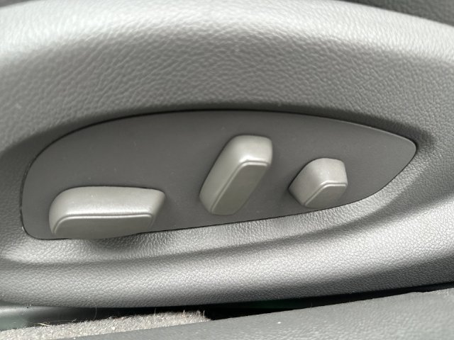 Used 2019 Chevrolet Impala LT w/ Sunroof and Spoiler Package FWD image 23