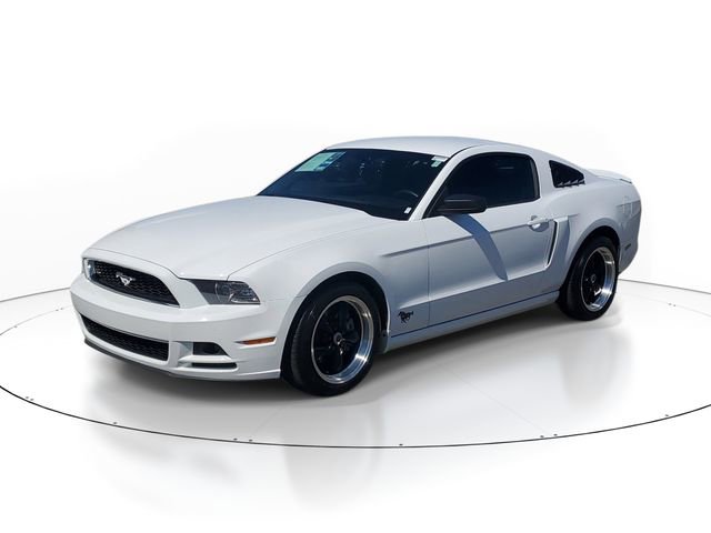Used 2014 Ford Mustang Premium RWD image 2