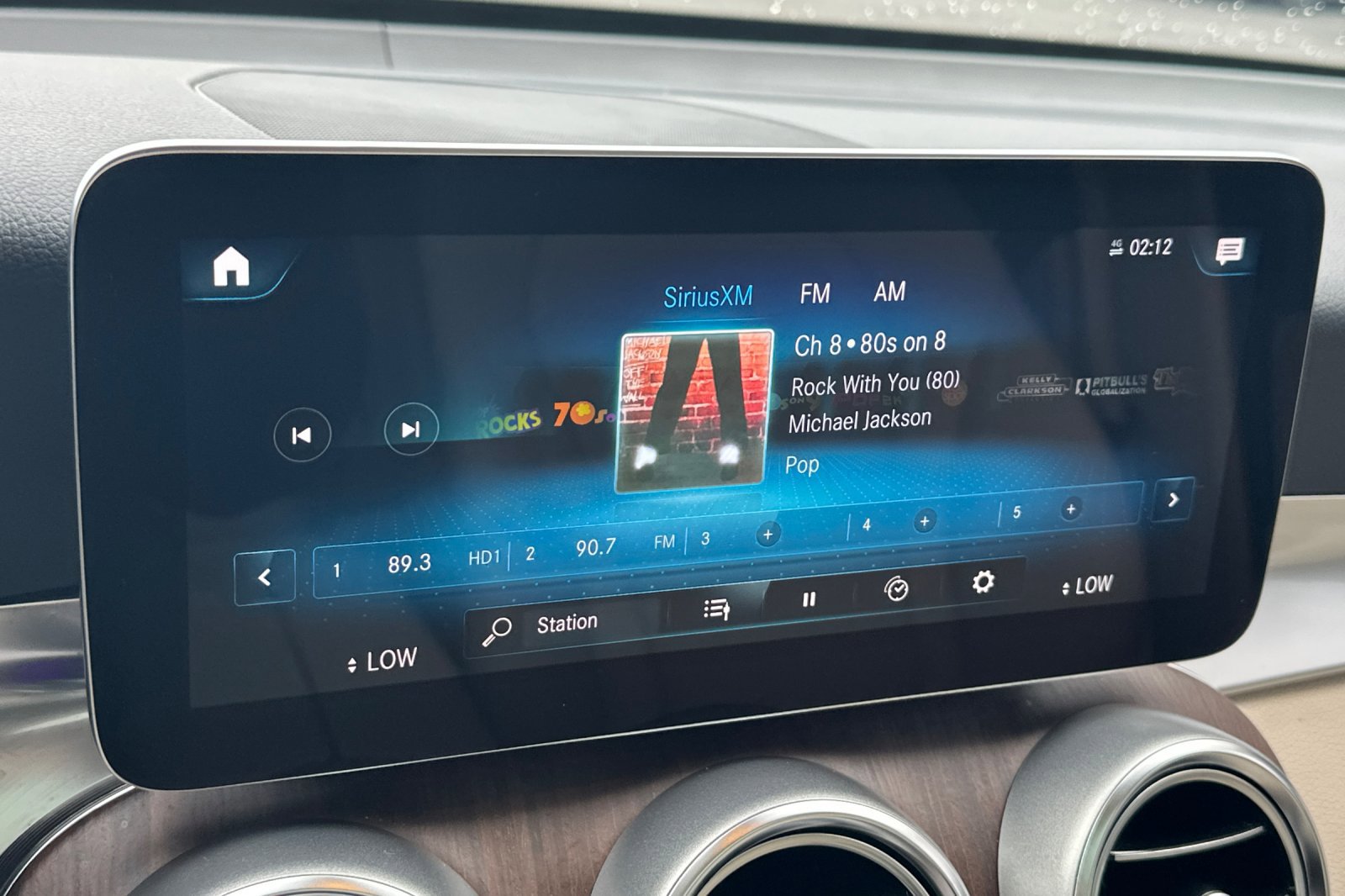 Used 2022 Mercedes-Benz GLC 300 4MATIC w/ Premium Package Lite image 18