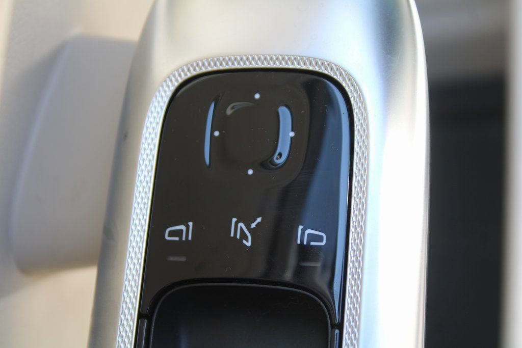 Certified 2025 Mercedes-Benz GLC 350e image 21