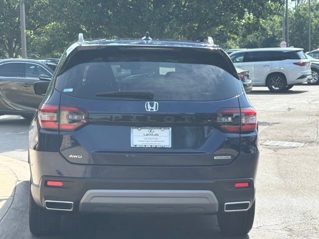 Used 2025 Honda Pilot Touring image 6