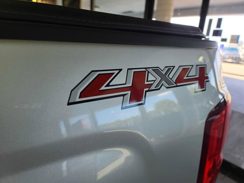 Used 2017 Chevrolet Silverado 1500 LTZ w/ Sport Package AWD/4WD image 34