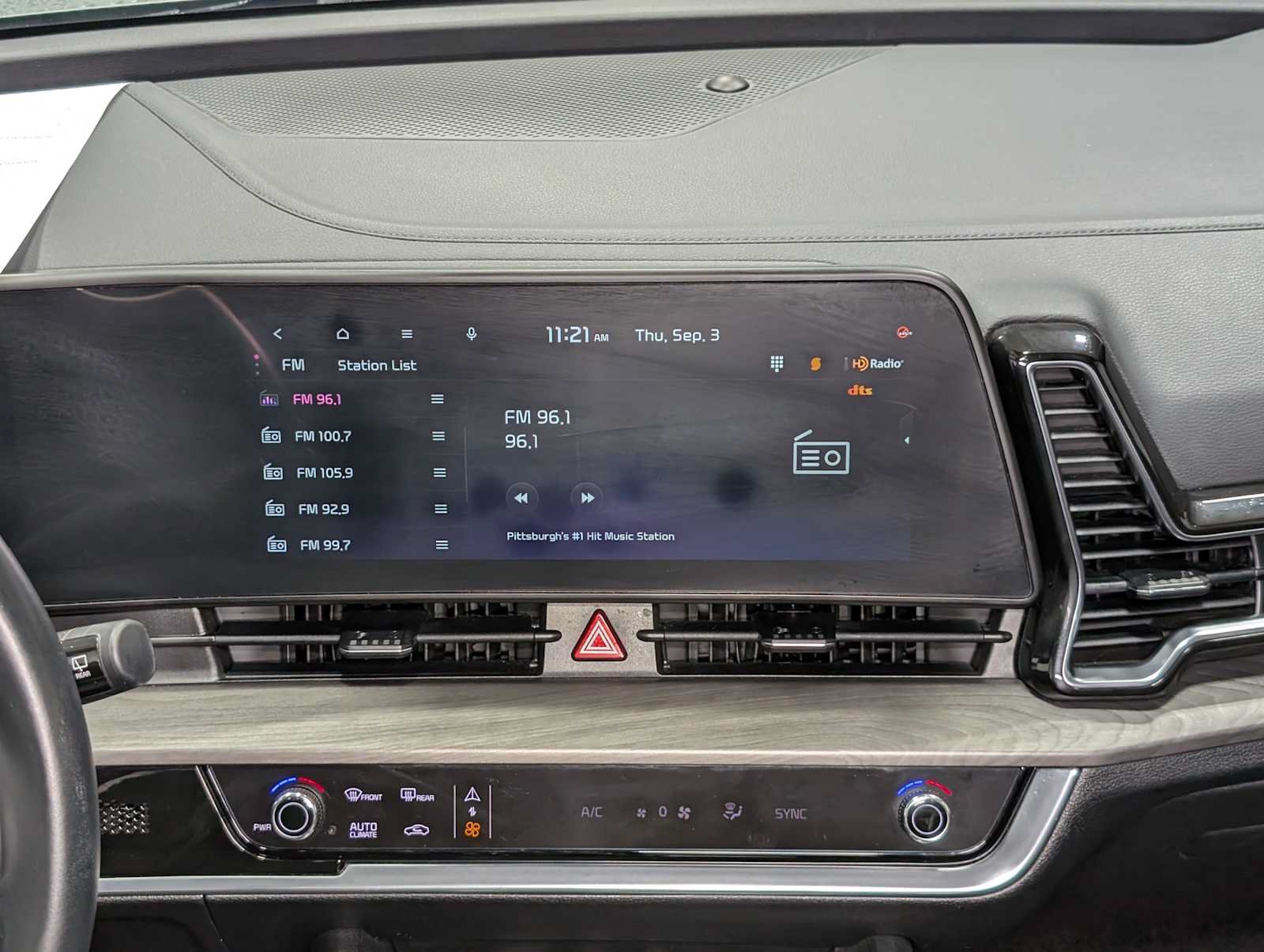 Certified 2024 Kia Sportage X-Line w/ X-Line Premium Package AWD/4WD image 19