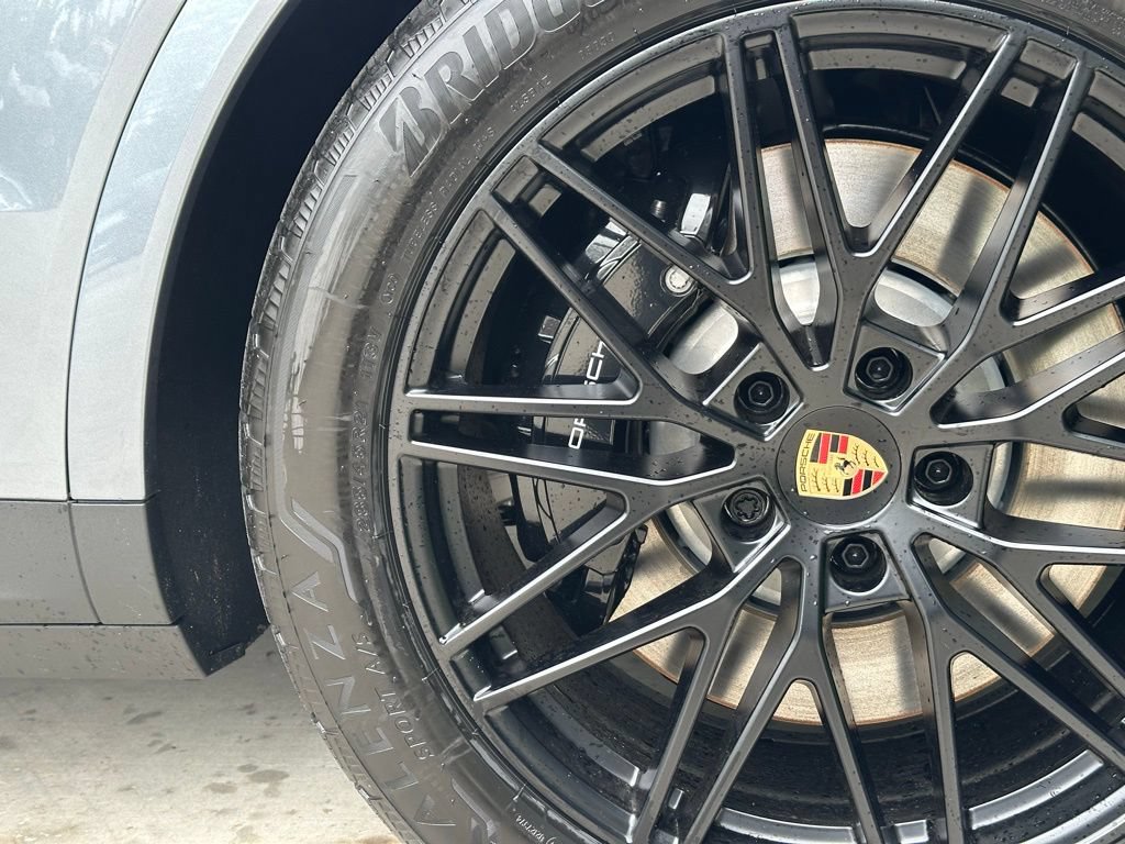 Used 2026 Porsche Cayenne S AWD/4WD image 16