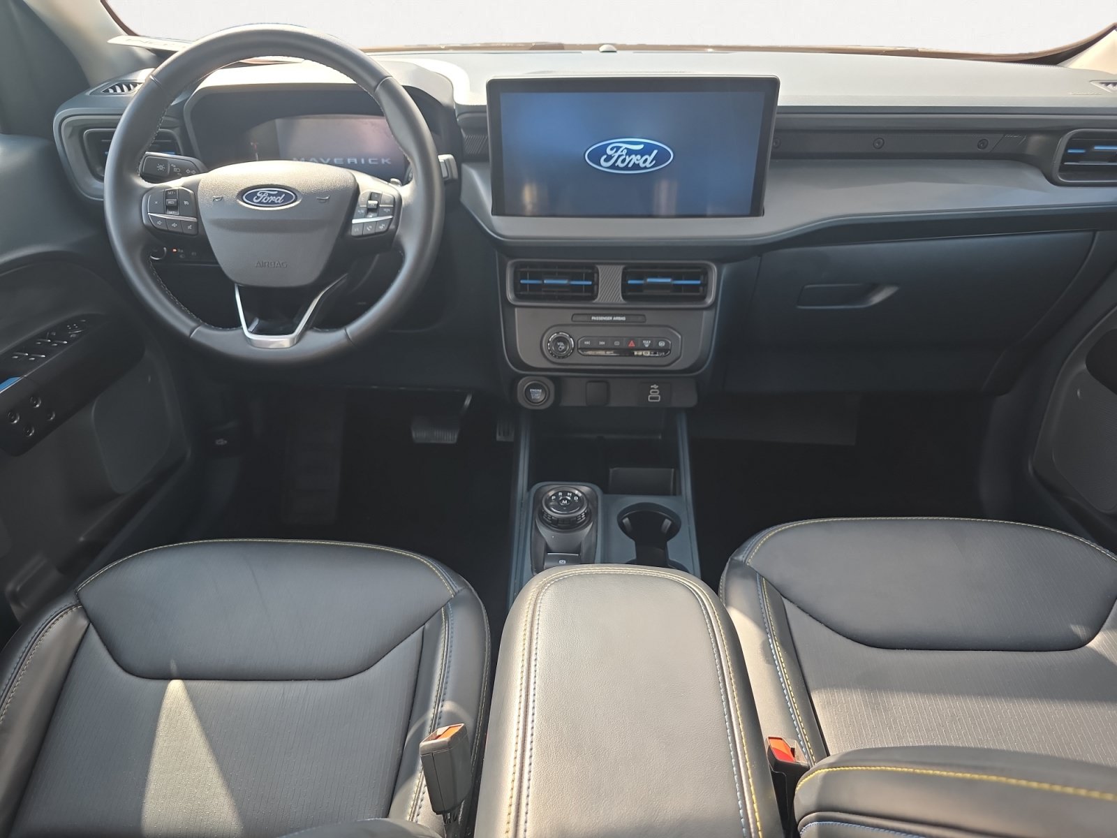 Used 2025 Ford Maverick Lobo AWD/4WD image 2
