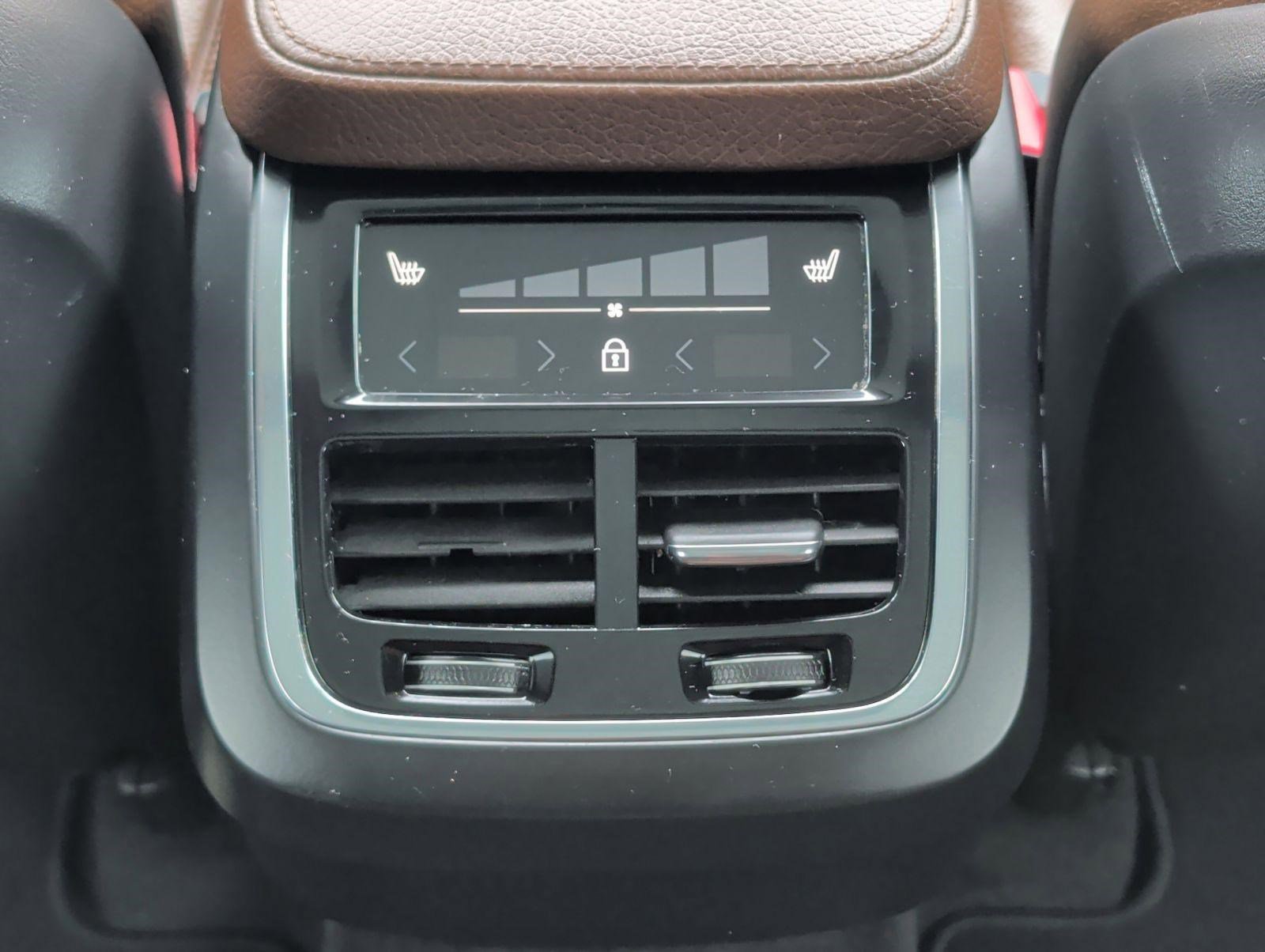 Used 2021 Volvo XC90 T6 Momentum w/ Climate Package AWD/4WD image 26