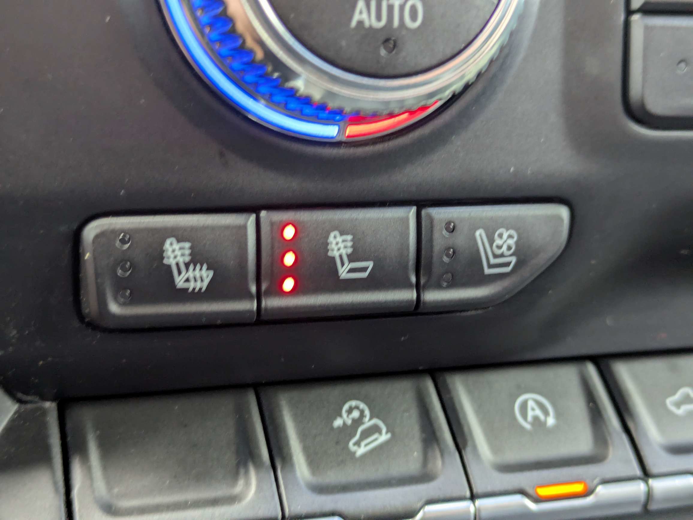 Used 2019 GMC Sierra 1500 SLT w/ SLT Premium Package AWD/4WD image 28