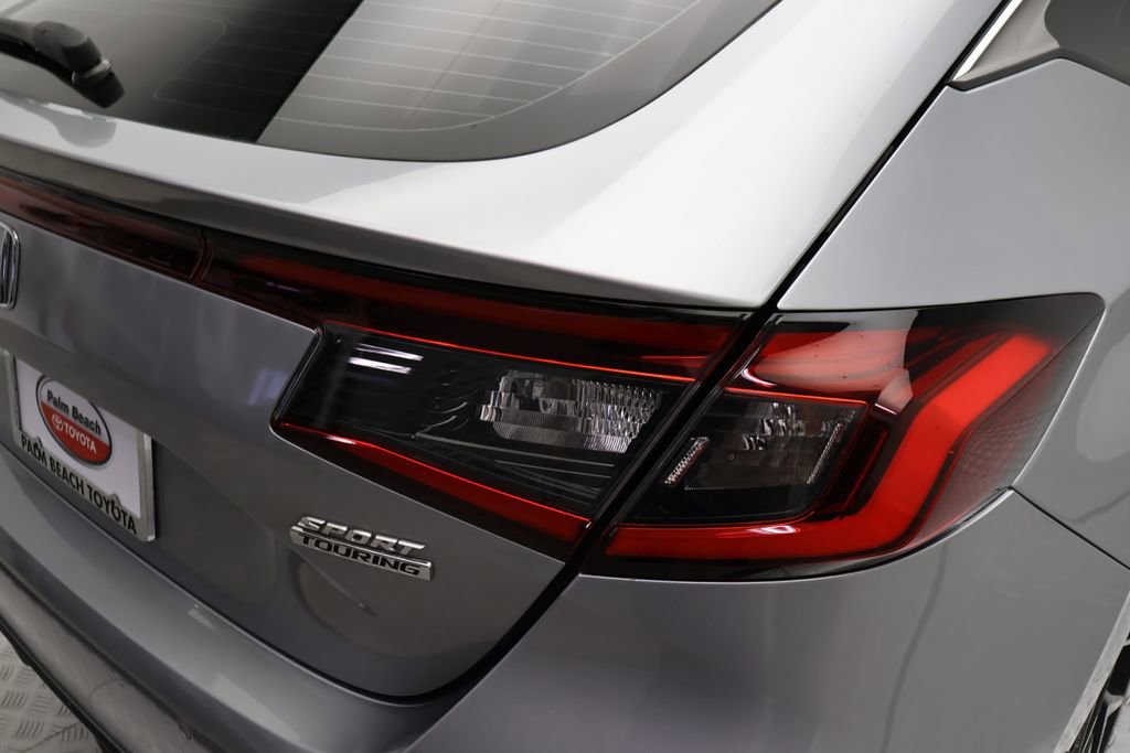 Used 2023 Honda Civic Sport Touring image 9