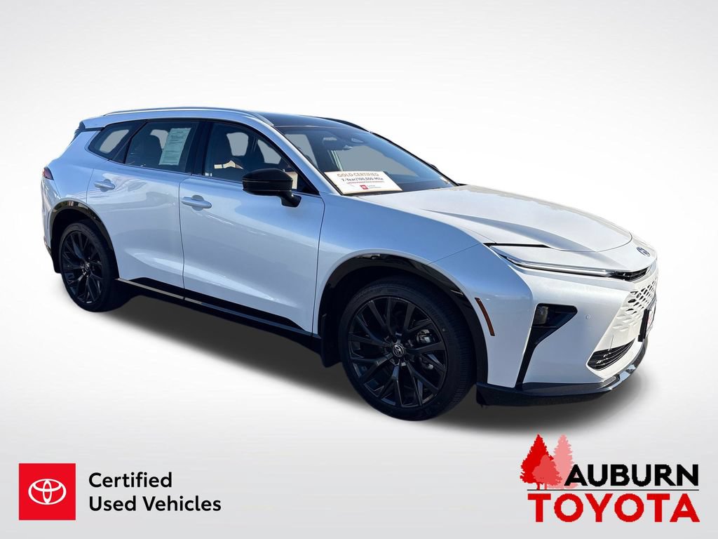 Certified 2025 Toyota Crown Signia w/ Advanced Technology Package AWD/4WD image 4