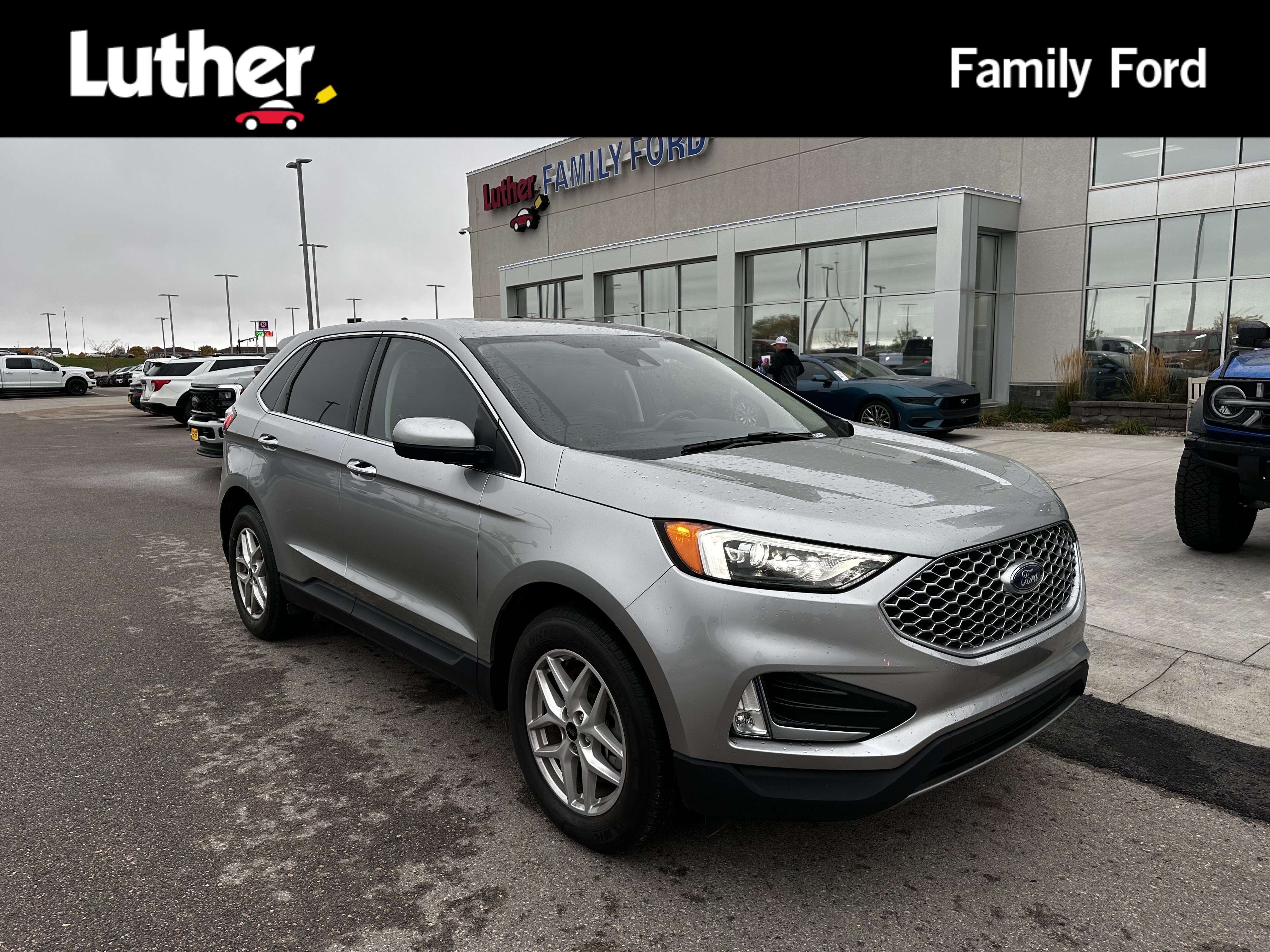 Used 2024 Ford Edge SEL w/ Convenience Package