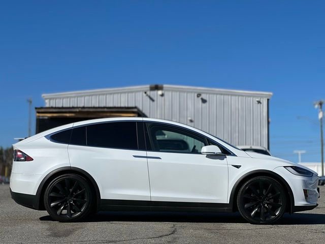 Used 2018 Tesla Model X 100D image 3
