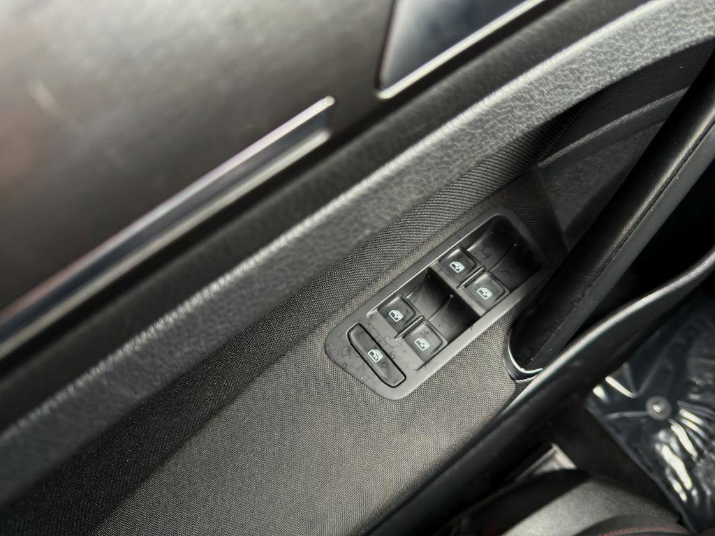 Used 2020 Volkswagen GTI S image 11