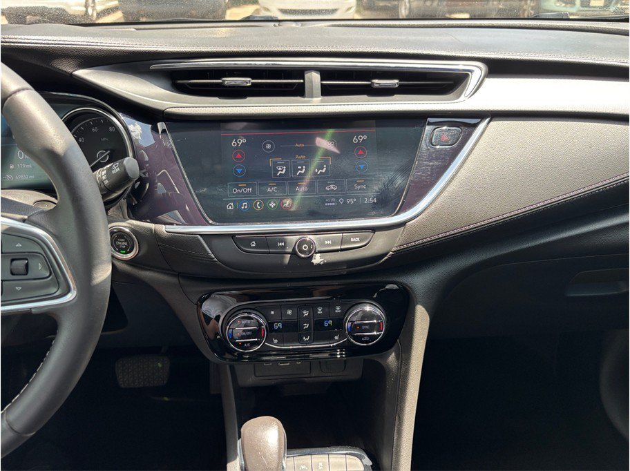 Used 2021 Buick Encore GX Select w/ Sport Touring Package FWD image 11