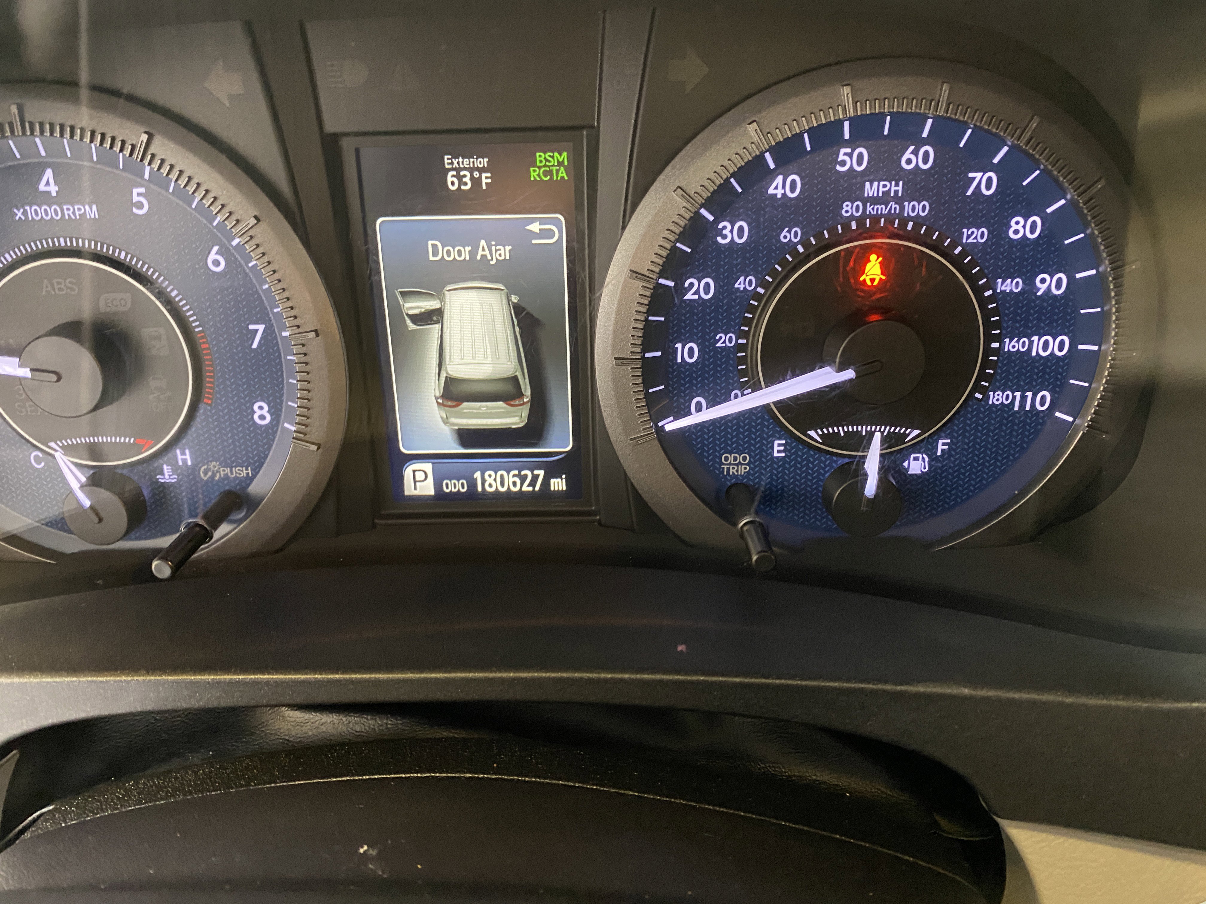 Used 2020 Toyota Sienna XLE w/ XLE Navigation Package image 37