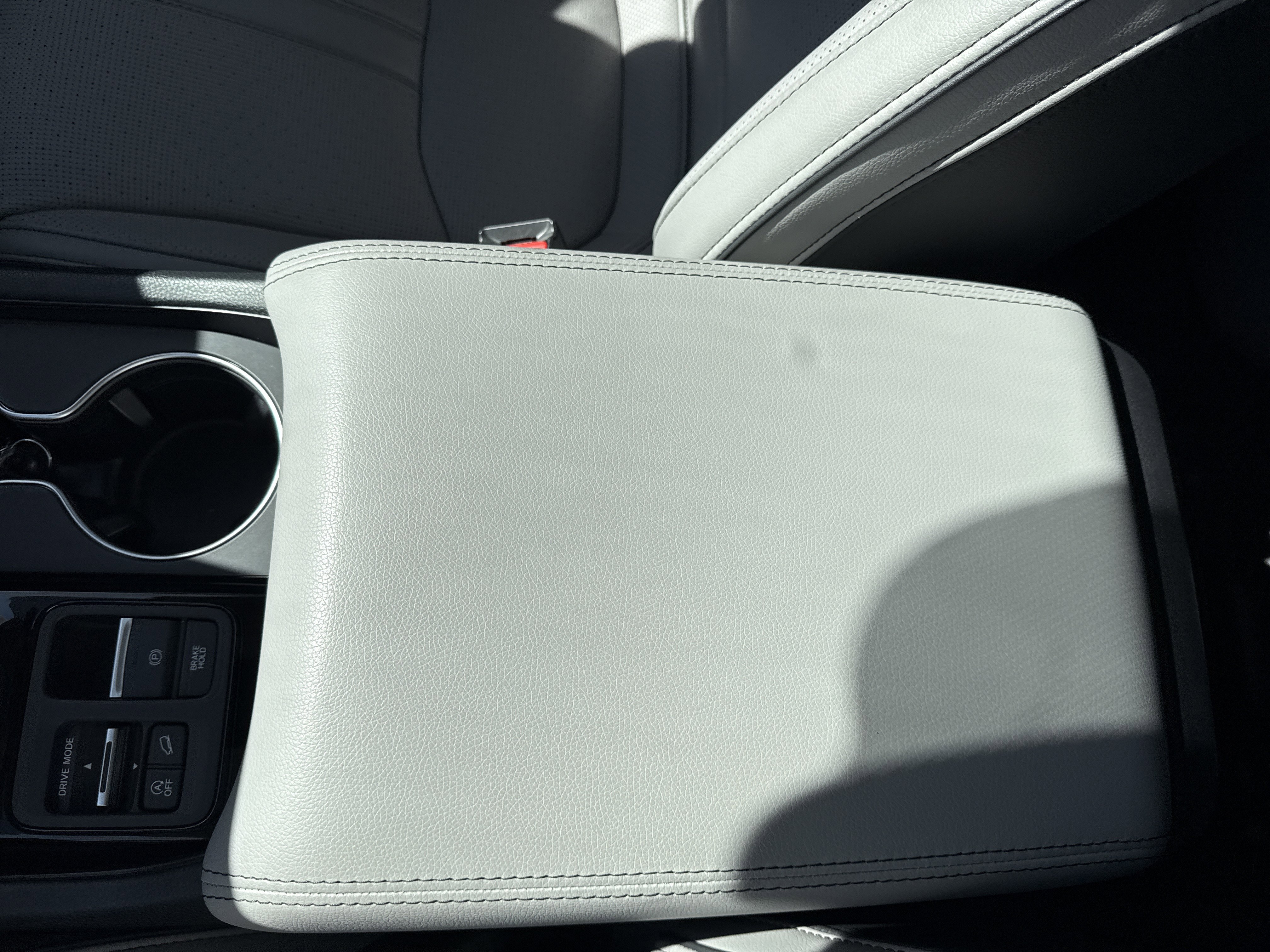 Used 2024 Honda Pilot Elite image 31