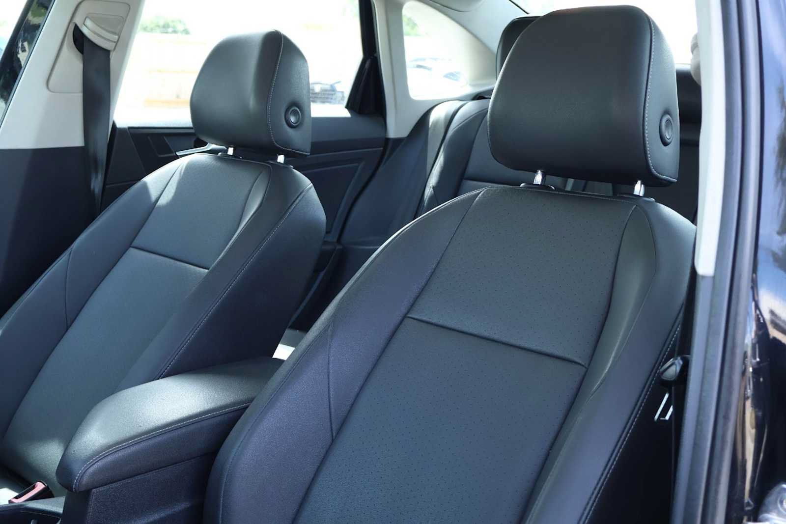 Used 2019 Volkswagen Jetta SE FWD image 11