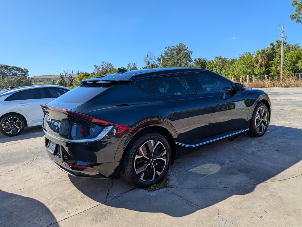 Certified 2022 Kia EV6 Wind AWD/4WD image 9