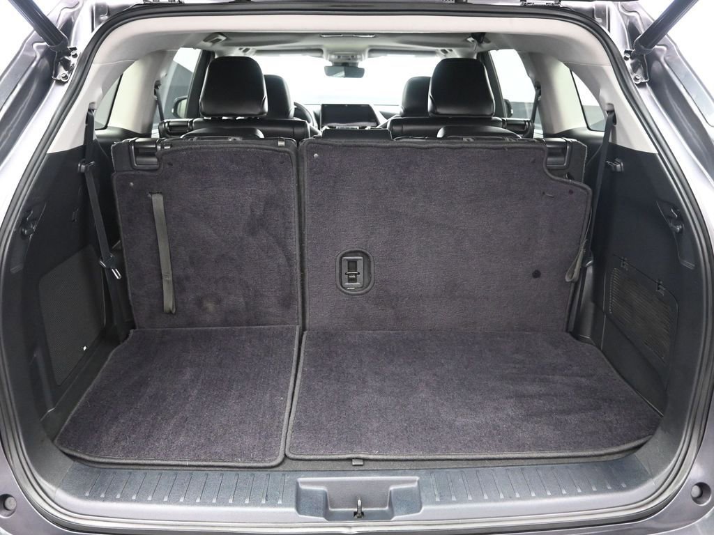 Used 2022 Toyota Highlander Limited image 39