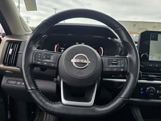 Used 2022 Nissan Pathfinder Platinum image 31