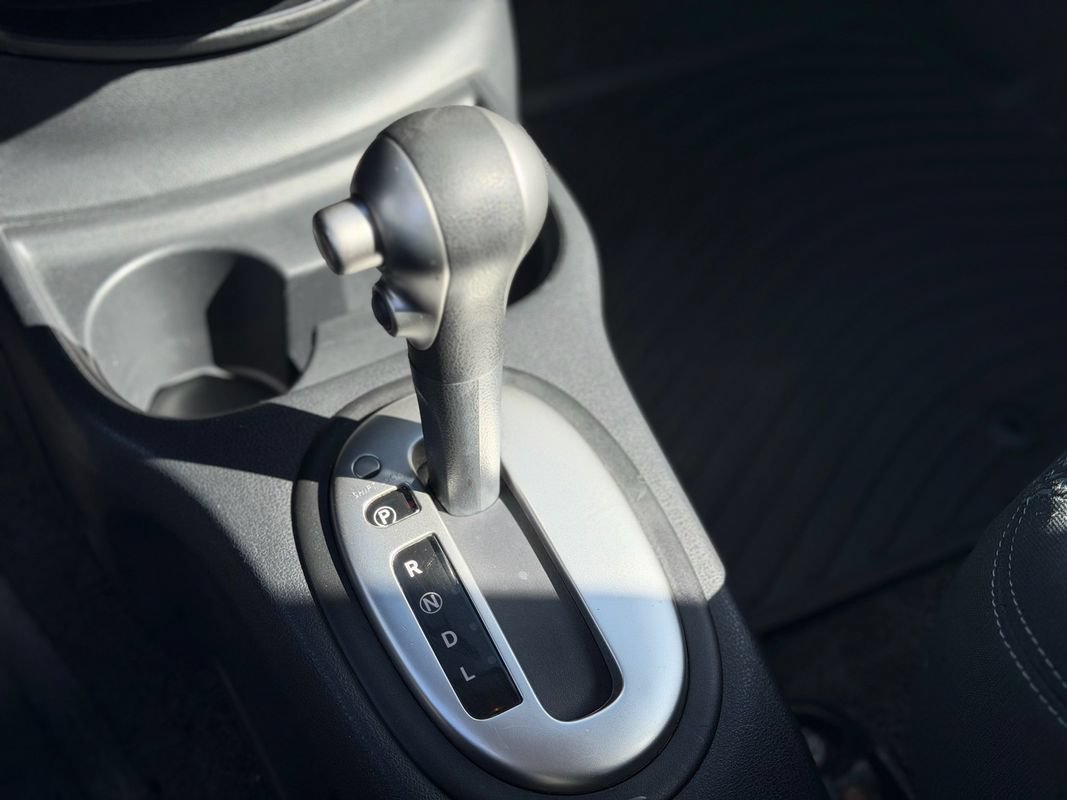 Used 2016 Nissan Versa Note SV FWD image 17