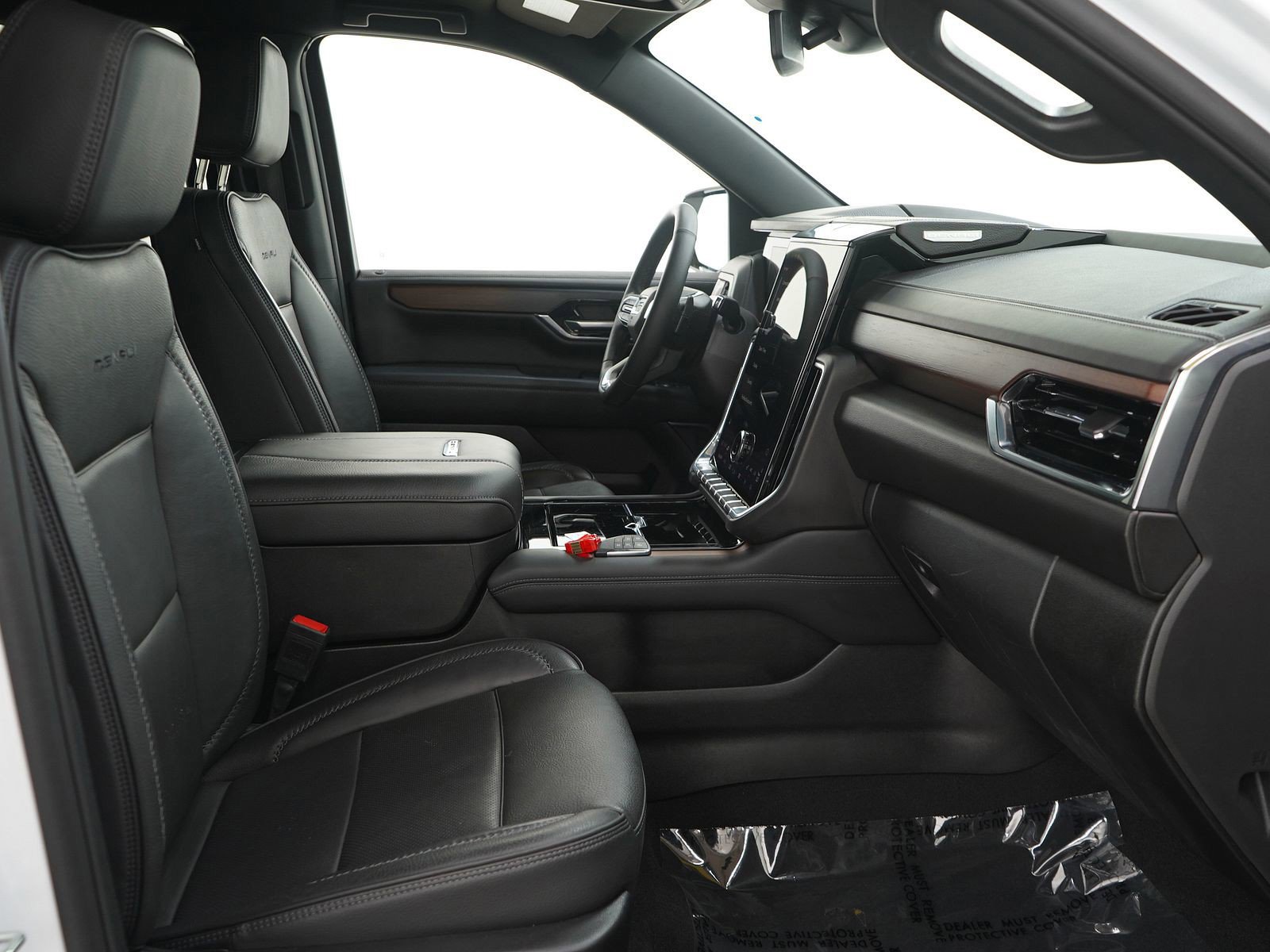Used 2025 GMC Yukon Denali AWD/4WD image 12