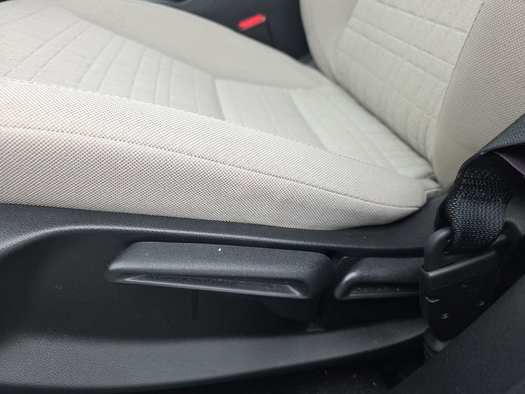 Used 2023 Honda HR-V LX image 11