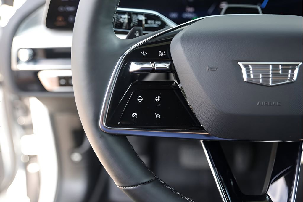 Used 2025 Cadillac Lyriq Luxury w/ LPO, Floor Liner Package image 14