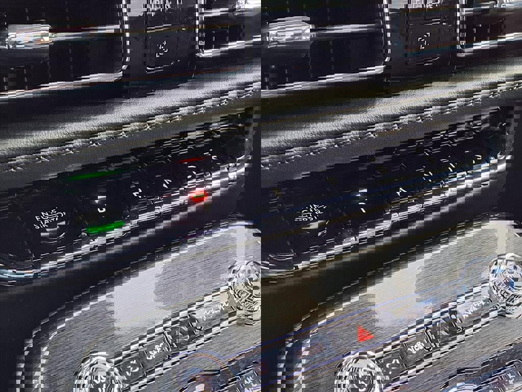 Used 2022 Lincoln Nautilus Reserve w/ Equipment Group 201A image 21