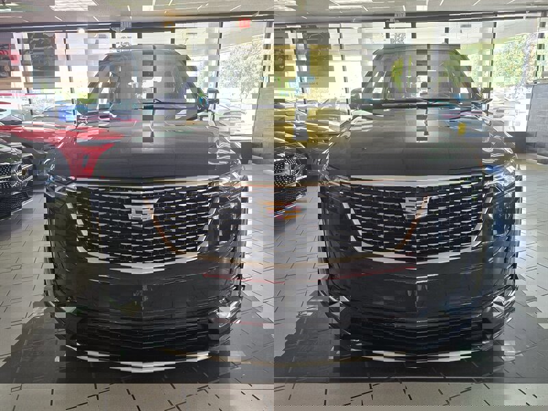 Used 2020 Cadillac XT6 Premium Luxury image 2