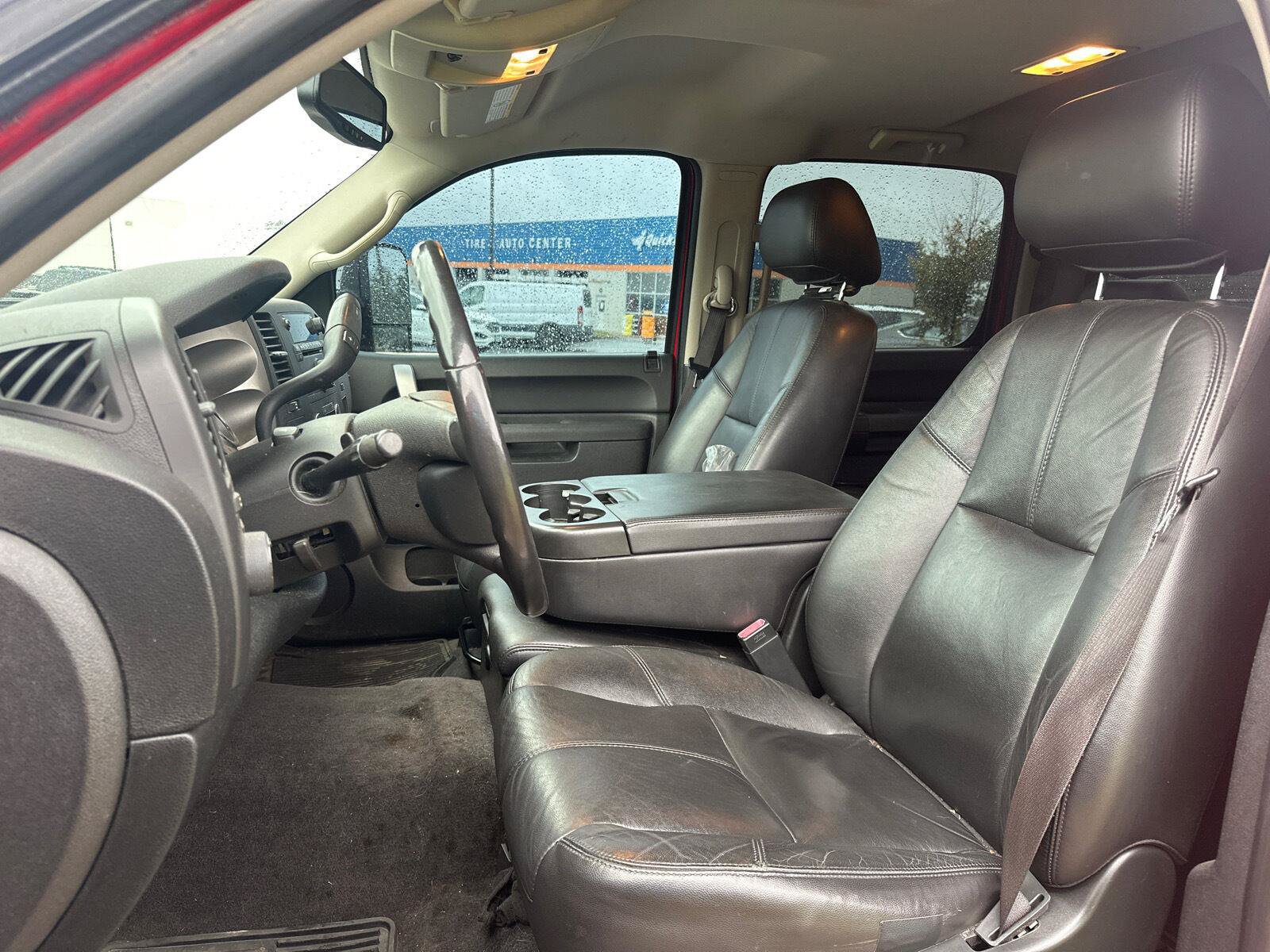 Used 2010 Chevrolet Silverado 2500 LT w/ Interior Plus Package AWD/4WD image 11